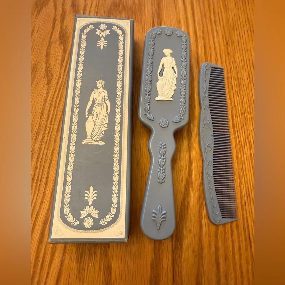 Avon stylish vintage